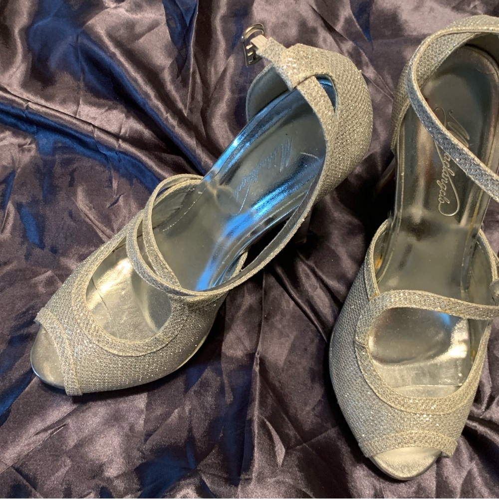 Quinzeanera,wedding,graduation….worn once and very comfortable!